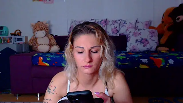 CassieSpell online show from 30, 4, 2026