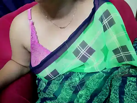 Snapshot of tamilqueenbaby chatting on 23, 9, 2025 tamilqueenbaby online show from 23, 9, 2025