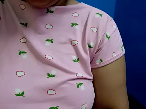 Snapshot of tamilqueenbaby chatting on 23, 10, 2025 tamilqueenbaby online show from 23, 10, 2025
