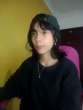 Snapshot of xoxo_milk chatting on 14, 10, 2025 xoxo milk online show from 14, 10, 2025