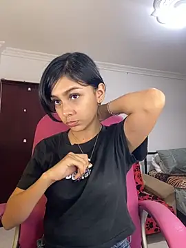 Snapshot of xoxo_milk chatting on 20, 11, 2025 xoxo milk online show from 20, 11, 2025