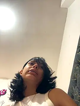 Snapshot of xoxo_milk chatting on 30, 11, 2025 xoxo milk online show from 30, 11, 2025