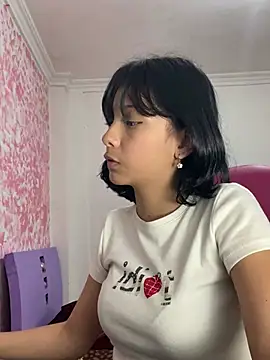 Snapshot of xoxo_milk chatting on 6, 2, 2026 xoxo milk online show from 6, 2, 2026