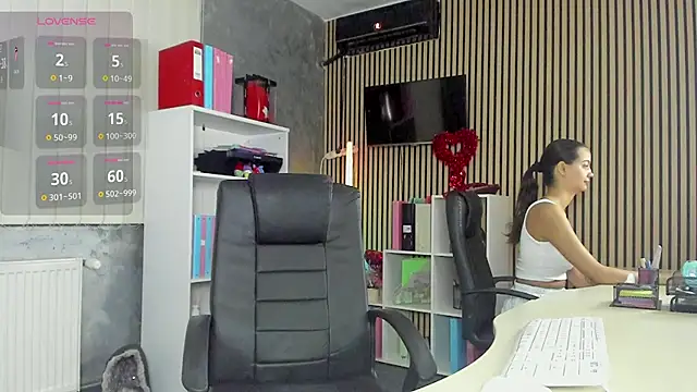 OfficeGirls online show from 19, 7, 2026