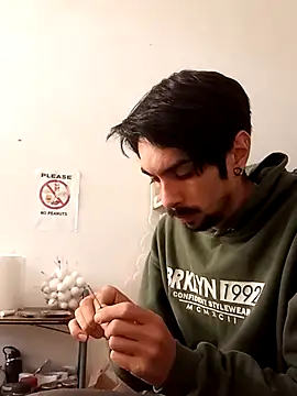 -Axelconda420 online show from 8, 5, 2026