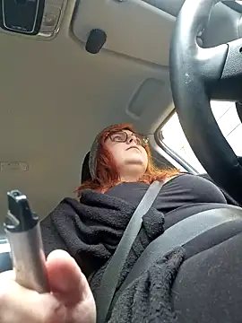 Snapshot of Chrissiosaurus chatting on 15, 10, 2025 Chrissiosaurus online show from 15, 10, 2025