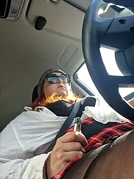 Snapshot of Chrissiosaurus chatting on 19, 10, 2025 Chrissiosaurus online show from 19, 10, 2025