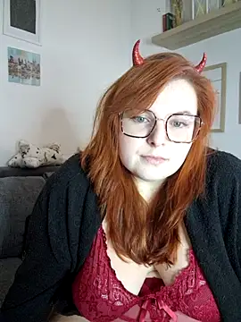 Snapshot of Chrissiosaurus chatting on 30, 10, 2025 Chrissiosaurus online show from 30, 10, 2025