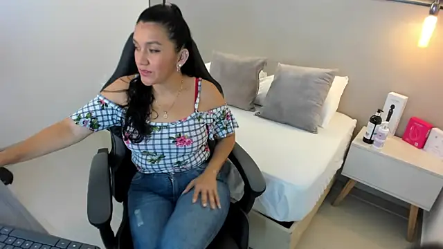 zoee zi online show from 26, 9, 2025