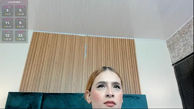 Amber kiss  online show from 17, 7, 2026