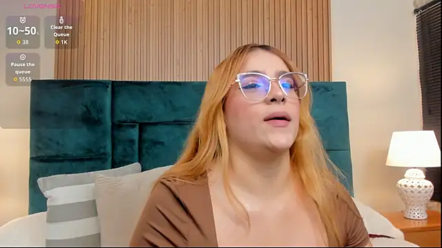 Amber kiss  online show from 23, 7, 2026