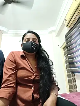 Snapshot of Charm_Queen chatting on 10, 2, 2026 Charm Queen online show from 10, 2, 2026