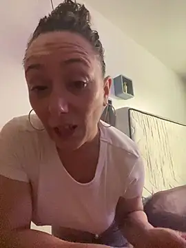 Snapshot of Reine_du_Vice84 chatting on 15, 7, 2026 Reine du Vice84 online show from 15, 7, 2026