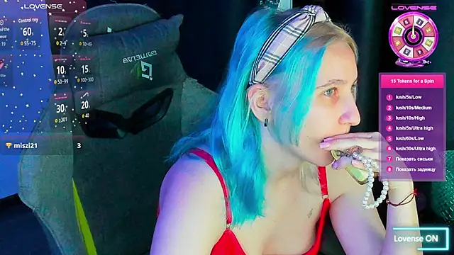 ChristinaFivePlus online show from 7, 11, 2025