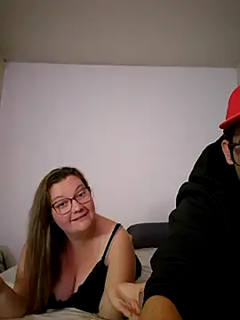 nymphomaniecouple online show from 21, 9, 2025