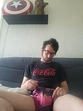 nymphomaniecouple online show from 10, 5, 2026