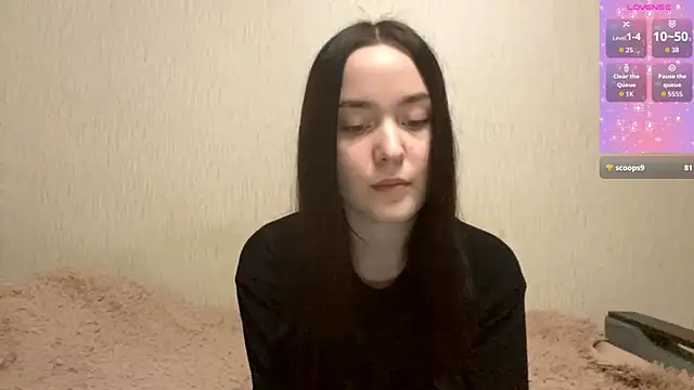 Snapshot of VividSienna chatting on 14, 11, 2025 VividSienna online show from 14, 11, 2025