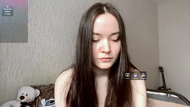 Snapshot of VividSienna chatting on 6, 3, 2026 VividSienna online show from 6, 3, 2026