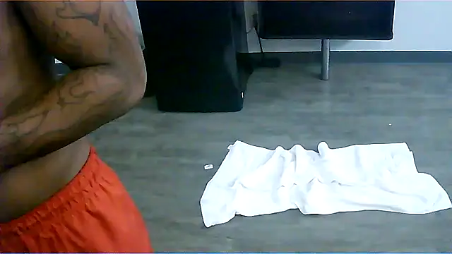 Snapshot of 214KingLonggg chatting on 15, 3, 2026 214KingLonggg online show from 15, 3, 2026