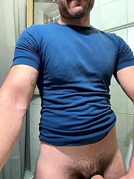 Snapshot of giovan2020 chatting on 14, 1, 2026 giovan2020 online show from 14, 1, 2026