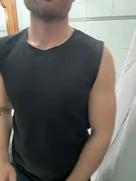 Snapshot of giovan2020 chatting on 20, 3, 2026 giovan2020 online show from 20, 3, 2026