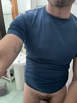 Snapshot of giovan2020 chatting on 7, 4, 2026 giovan2020 online show from 7, 4, 2026