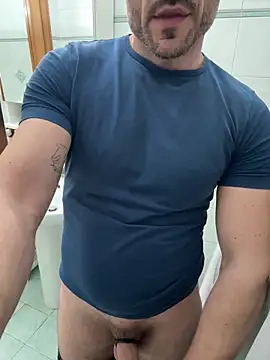 Snapshot of giovan2020 chatting on 8, 4, 2026 giovan2020 online show from 8, 4, 2026