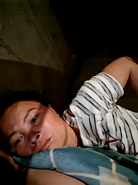 xuxulovezz online show from 28, 2, 2026