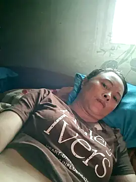 Snapshot of xuxulovezz chatting on 27, 7, 2026 xuxulovezz online show from 27, 7, 2026