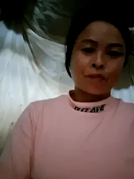 Snapshot of xuxulovezz chatting on 28, 7, 2026 xuxulovezz online show from 28, 7, 2026