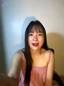 Snapshot of Be_xinh chatting on 8, 10, 2025 Be xinh online show from 8, 10, 2025