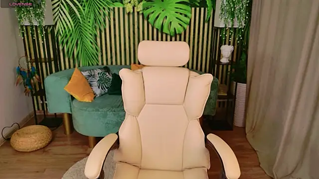 KellyHayden online show from 14, 3, 2026