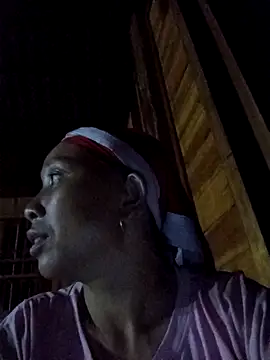 Snapshot of vtmbae chatting on 4, 10, 2025 vtmbae online show from 4, 10, 2025