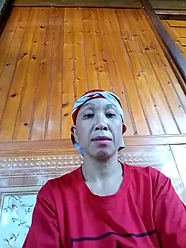 Snapshot of vtmbae chatting on 5, 10, 2025 vtmbae online show from 5, 10, 2025