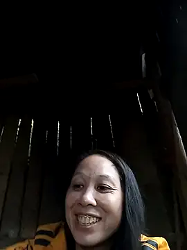 Snapshot of vtmbae chatting on 2, 11, 2025 vtmbae online show from 2, 11, 2025