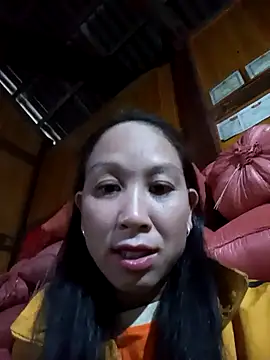 Snapshot of vtmbae chatting on 13, 11, 2025 vtmbae online show from 13, 11, 2025