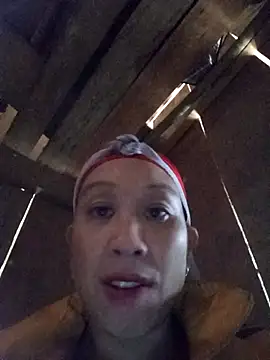 Snapshot of vtmbae chatting on 19, 11, 2025 vtmbae online show from 19, 11, 2025