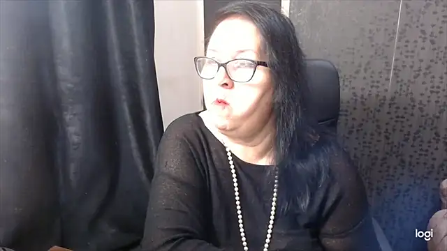 Snapshot of MissSanjanne chatting on 5, 10, 2025 MissSanjanne online show from 5, 10, 2025