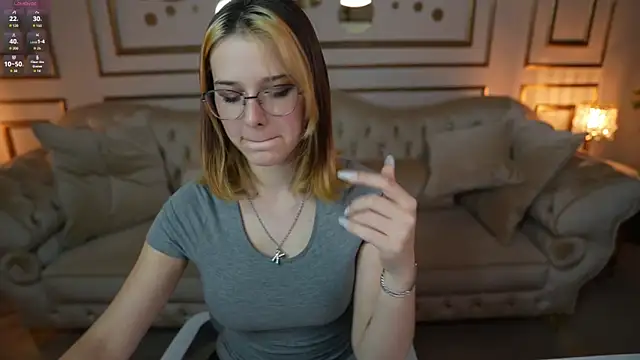 Snapshot of Hoshi_mur chatting on 3, 10, 2025 Hoshi mur online show from 3, 10, 2025