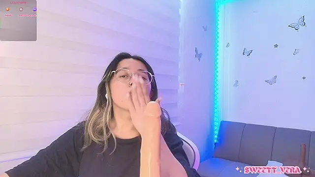 sweettvera online show from 30, 4, 2026