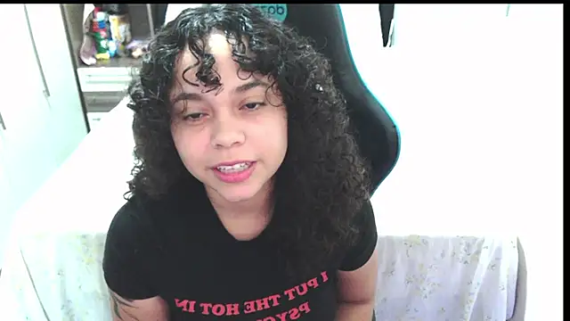 Snapshot of sweetamy326 chatting on 20, 6, 2026 sweetamy326 online show from 20, 6, 2026