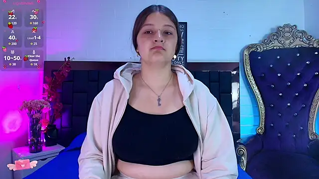 Krystal Heartss online show from 4, 12, 2025