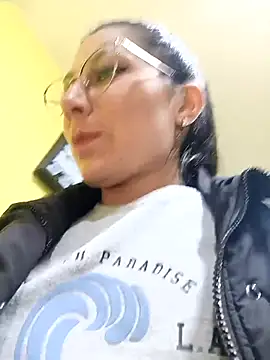 Mia-love-03 online show from 7, 10, 2025