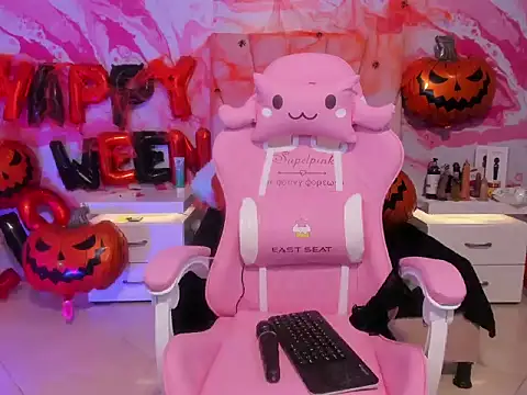 Melani St online show from 14, 10, 2025