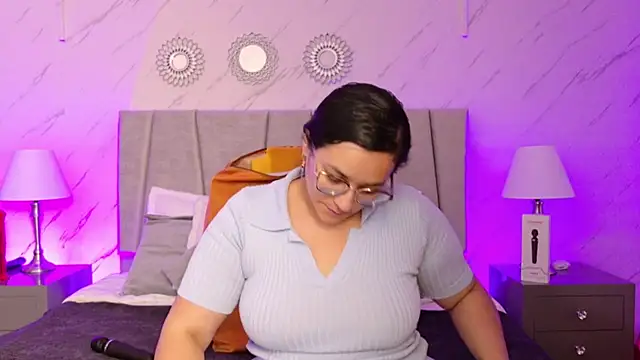 Michell Monet online show from 9, 7, 2026