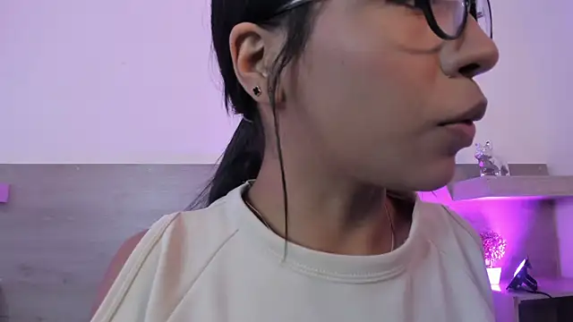 Ivana Hall online show from 8, 10, 2025