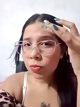 elyne hot online show from 16, 10, 2025