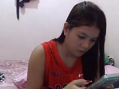 Snapshot of _charmingpixie15 chatting on 23, 12, 2025 charmingpixie15 online show from 23, 12, 2025