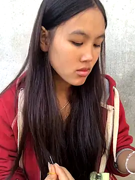 Mai lovely online show from 7, 11, 2025