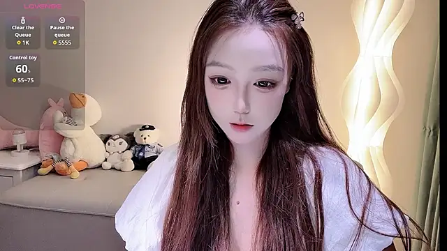 Snapshot of Luna--1 chatting on 26, 7, 2026 Luna--1 online show from 26, 7, 2026